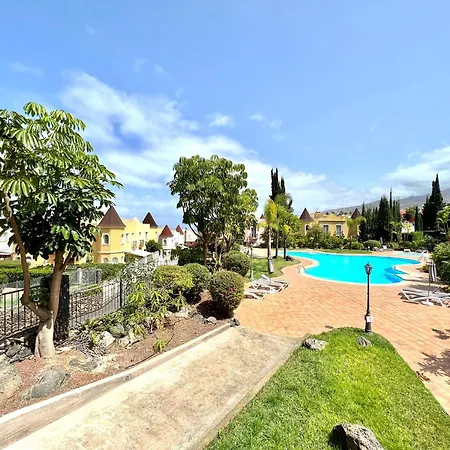 Cozy With Wifi, Pool, Barbecue, Private Garden