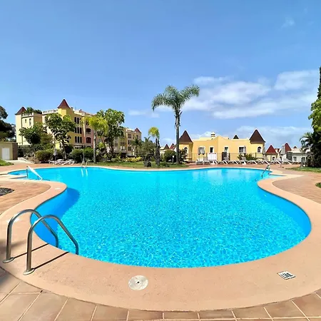 Apartment Cozy With Wifi, Pool, Barbecue, Private Garden *